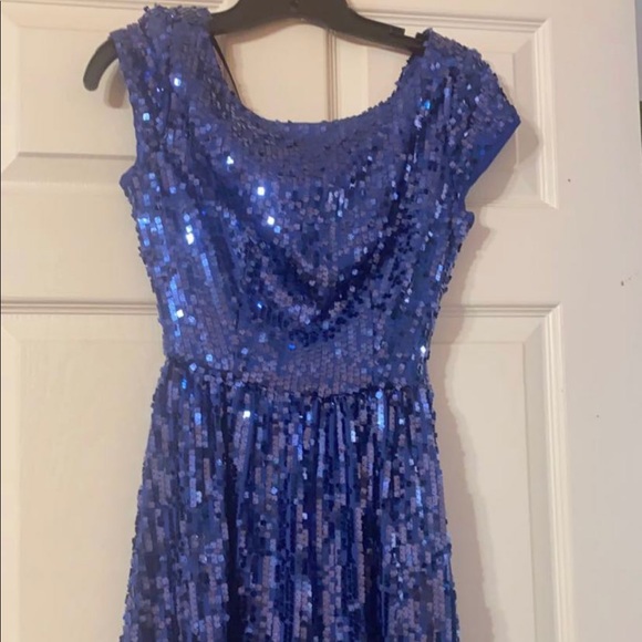Never worn without tags , sequin and blue - Picture 2 of 3
